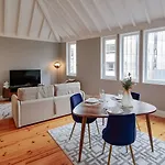 Lejlighed Charming Loft With Mezzanine In The Center