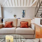 Charming Loft With Mezzanine In The Center Lejlighed Porto