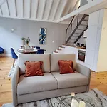 Charming Loft With Mezzanine In The Center Porto