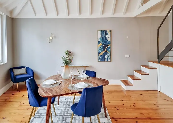 Apartman Charming Loft With Mezzanine In The Center Porto