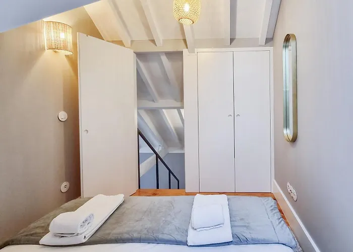 Charming Loft With Mezzanine In The Center * Porto