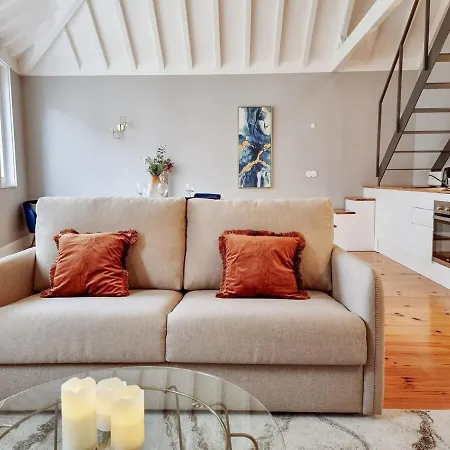 Apartment Charming Loft With Mezzanine In The Center Porto