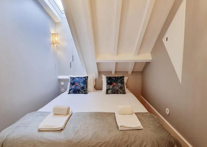 شقة Charming Loft With Mezzanine In The Center *