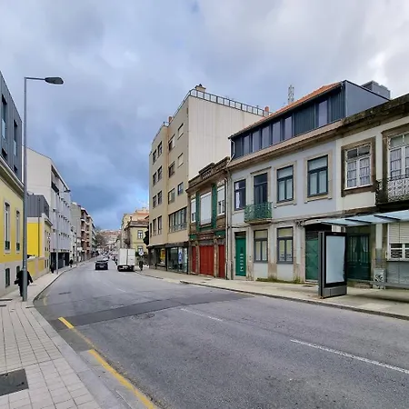 Apartment Charming Loft With Mezzanine In The Center Porto