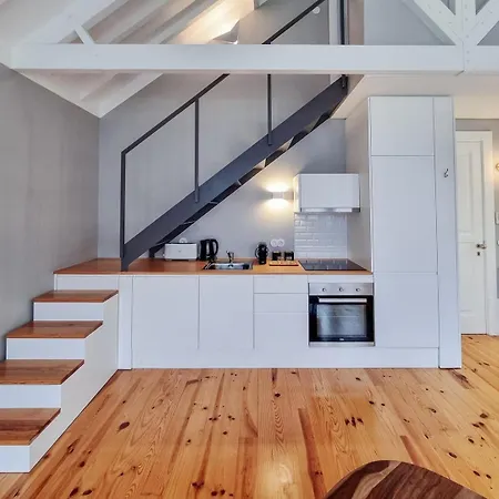 Charming Loft With Mezzanine In The Center